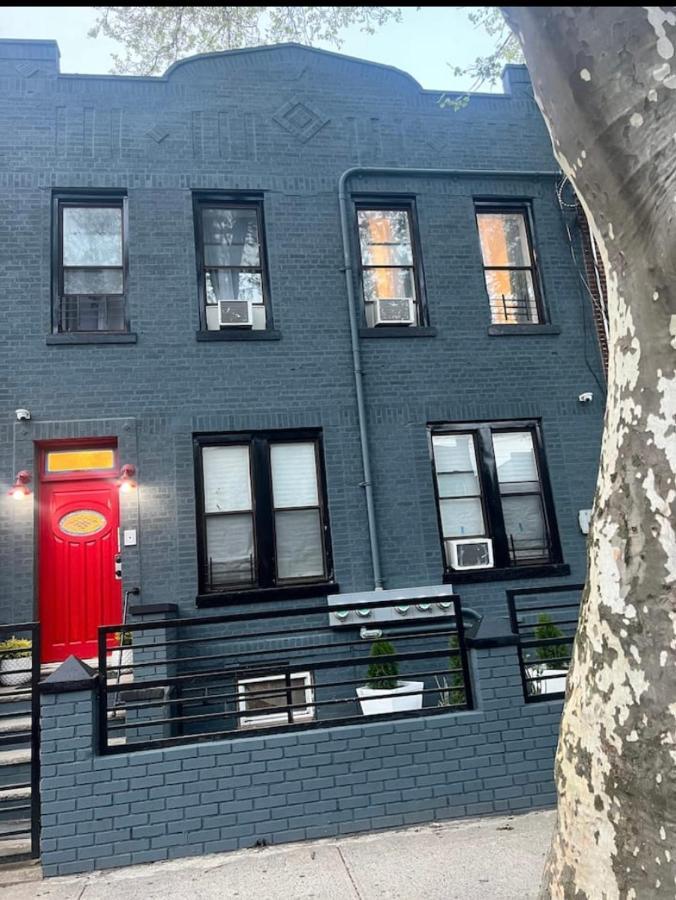Brooklyn Golden Palace Нью-Йорк Экстерьер фото